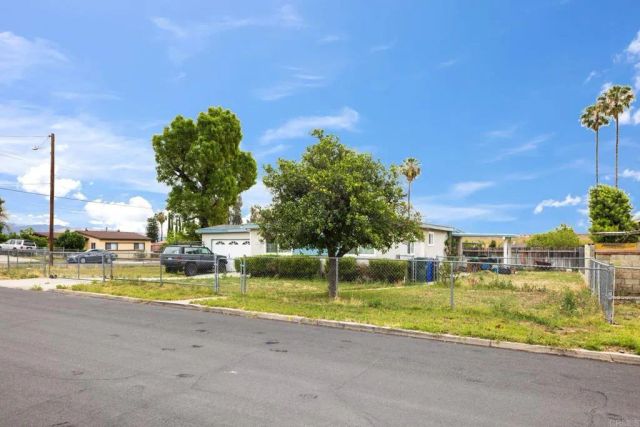 6564 Lynwood Way, Highland, CA 92346