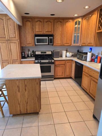 6564 Lynwood Way, Highland, CA 92346