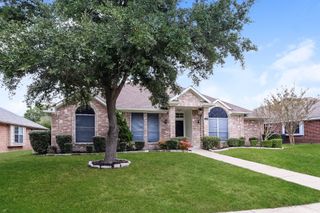 2210 STILLWATER Drive, Mesquite, TX 75181
