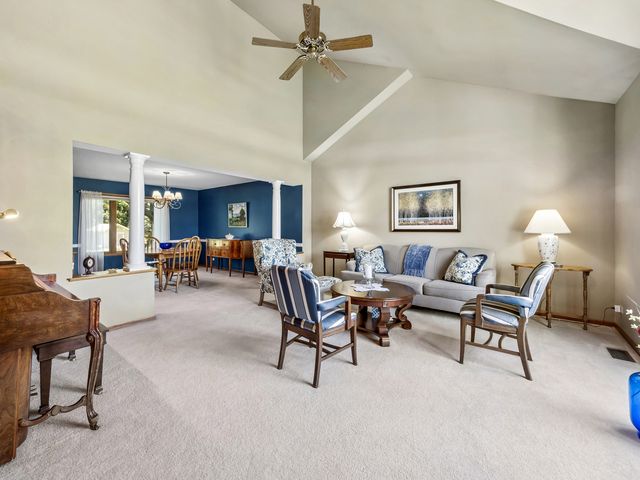8814 Galleria Court, Spring Grove, IL 60081