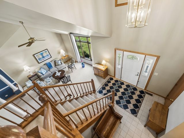 8814 Galleria Court, Spring Grove, IL 60081