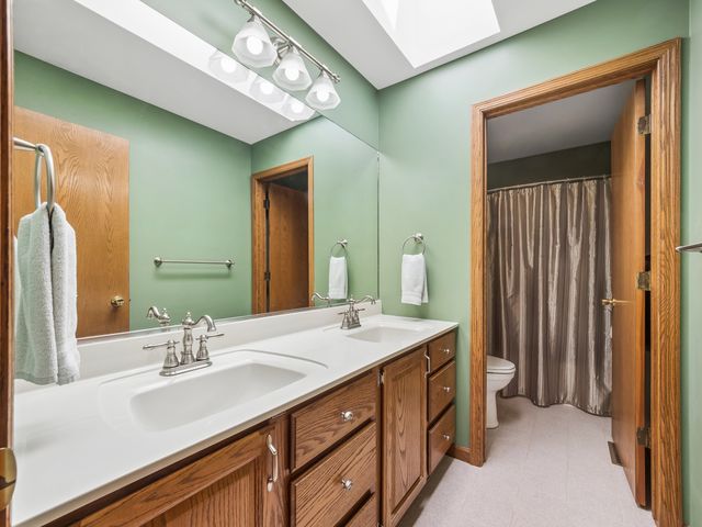 8814 Galleria Court, Spring Grove, IL 60081
