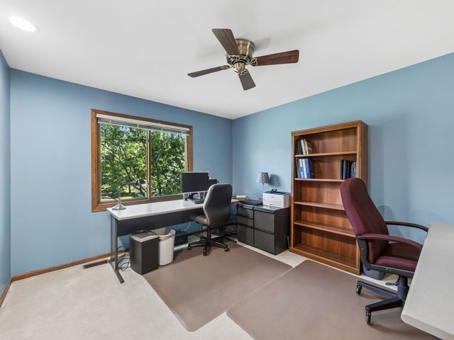 8814 Galleria Court, Spring Grove, IL 60081