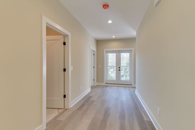 1135 Lawrence Ave, Madison, TN 37115