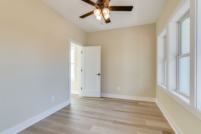 1135 Lawrence Ave, Madison, TN 37115