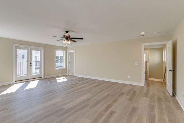 1135 Lawrence Ave, Madison, TN 37115
