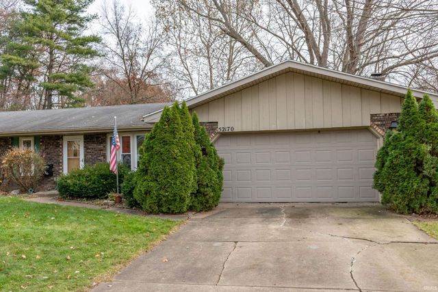 52170 Woodridge Drive, South Bend, IN 46635