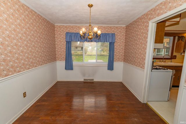 52170 Woodridge Drive, South Bend, IN 46635