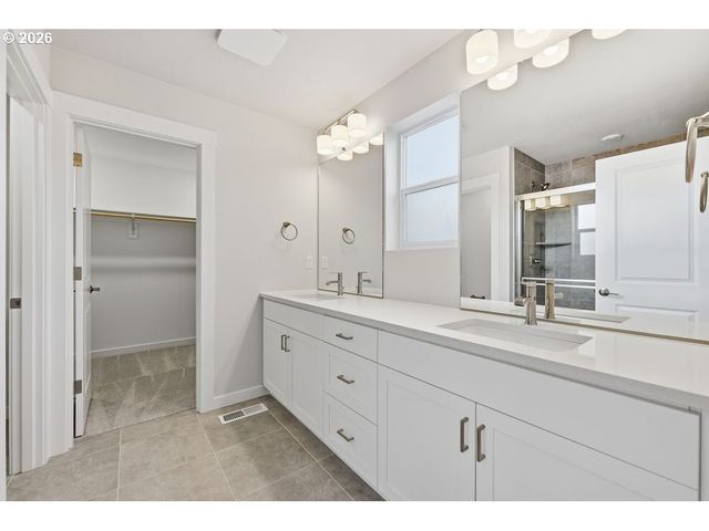 18760 Sw WHITEHORSE Ln, Beaverton, OR 97007