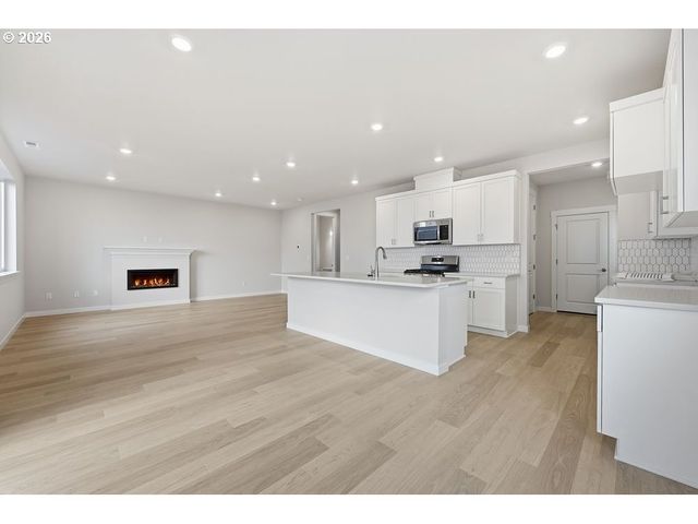 18760 Sw WHITEHORSE Ln, Beaverton, OR 97007