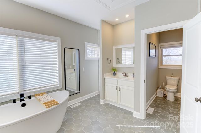 597 Aiken Road, Asheville, NC 28804