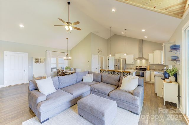 597 Aiken Road, Asheville, NC 28804