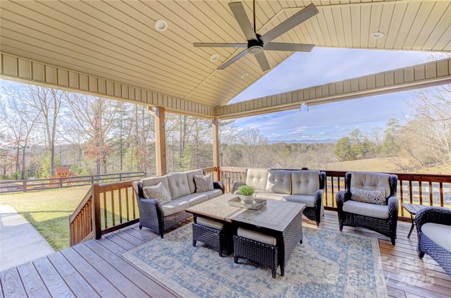 597 Aiken Road, Asheville, NC 28804