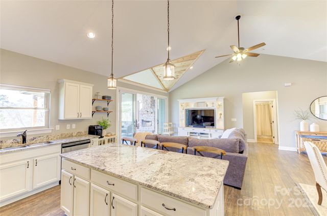 597 Aiken Road, Asheville, NC 28804