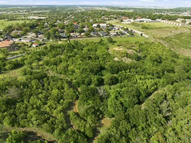 6150 Winonly Circle, Dallas, TX 75211
