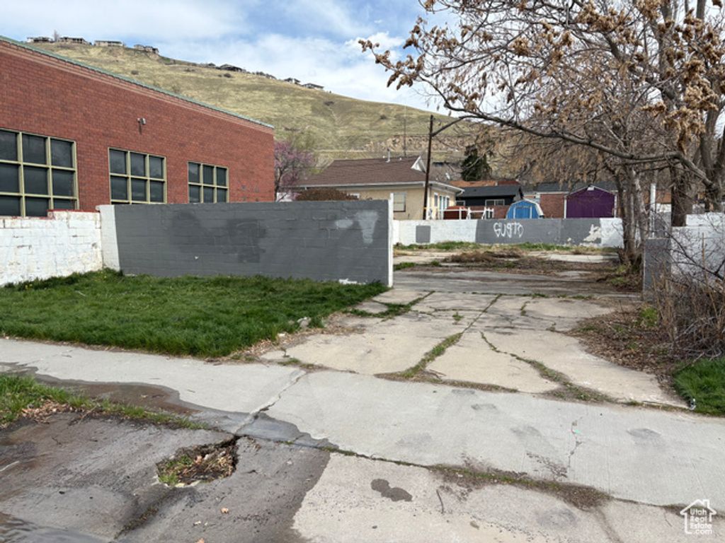 716 N 300 W, Salt Lake City, UT 84103