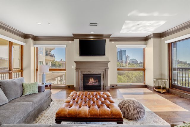 501 Samuels Avenue 230, Fort Worth, TX 76102