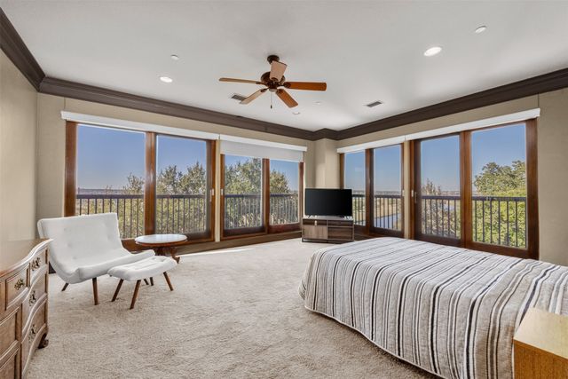 501 Samuels Avenue 230, Fort Worth, TX 76102