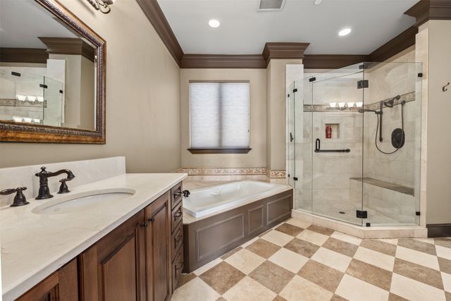 501 Samuels Avenue 230, Fort Worth, TX 76102