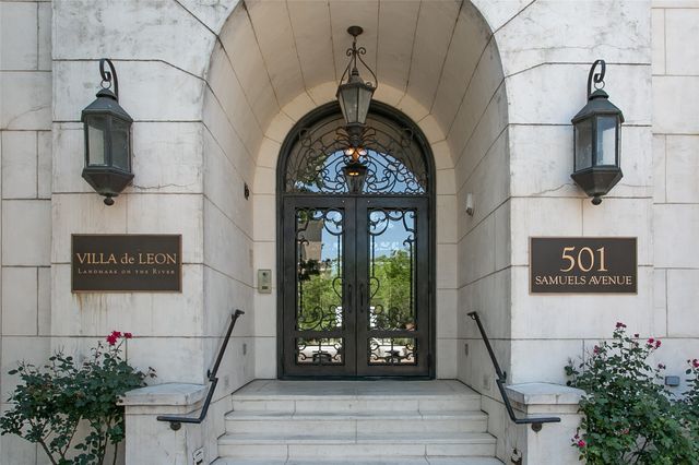 501 Samuels Avenue 230, Fort Worth, TX 76102