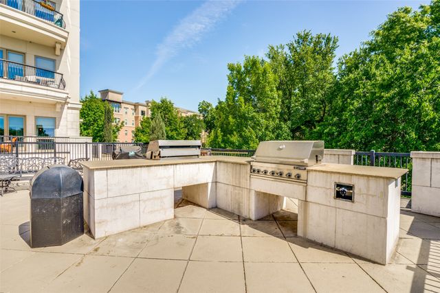 501 Samuels Avenue 230, Fort Worth, TX 76102