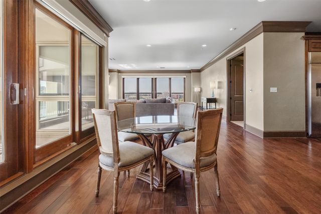 501 Samuels Avenue 230, Fort Worth, TX 76102