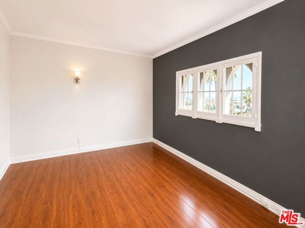 634 S Gramercy Place 803, Los Angeles, CA 90005