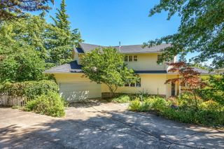1011 Canyon Park Drive, Ashland, OR 97520