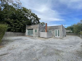 25 N North Sea Road, Southampton, NY 11968
