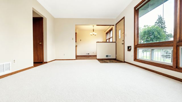 1597 Margaret Street, Saint Paul, MN 55106