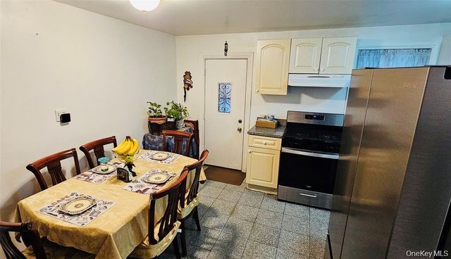 6728 Forest Ave, Ridgewood, NY 11385