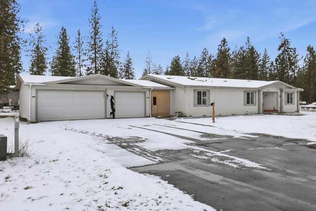 6399 Lakeview Dr, Nine Mile Falls, WA 99026