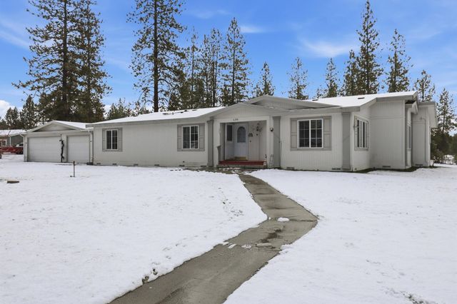 6399 Lakeview Dr, Nine Mile Falls, WA 99026