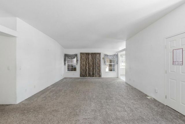 6399 Lakeview Dr, Nine Mile Falls, WA 99026