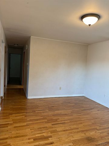 2747 Weiss Street, Saginaw, MI 48602