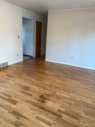 2747 Weiss Street, Saginaw, MI 48602