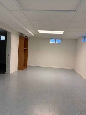 2747 Weiss Street, Saginaw, MI 48602