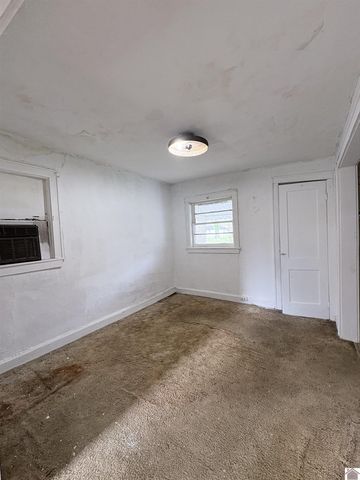 601 Broad St., Murray, KY 42071