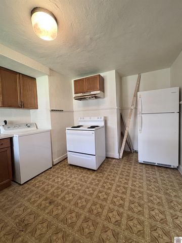 601 Broad St., Murray, KY 42071