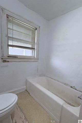 601 Broad St., Murray, KY 42071