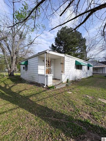 601 Broad St., Murray, KY 42071