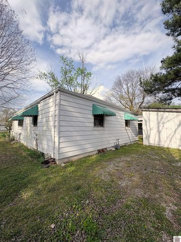 601 Broad St., Murray, KY 42071