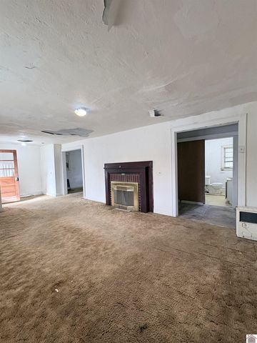 601 Broad St., Murray, KY 42071