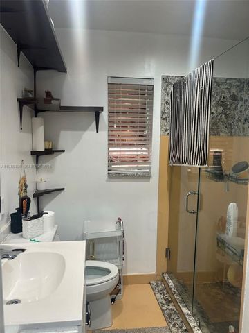 2511 NW 24th St, Miami, FL 33142