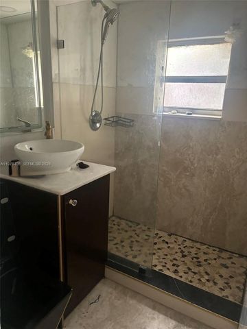 2511 NW 24th St, Miami, FL 33142