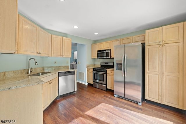 50 Davenport Pl, Morris Twp., NJ 07960