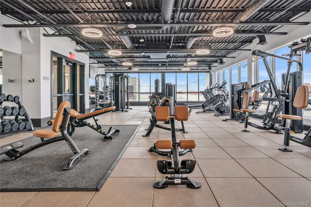 101 Searing Avenue 601, Mineola, NY 11501