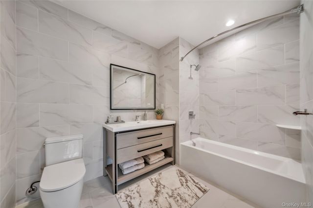 101 Searing Avenue 601, Mineola, NY 11501