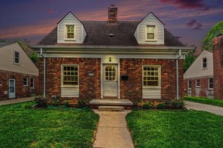 419 Royal Avenue, Royal Oak, MI 48073