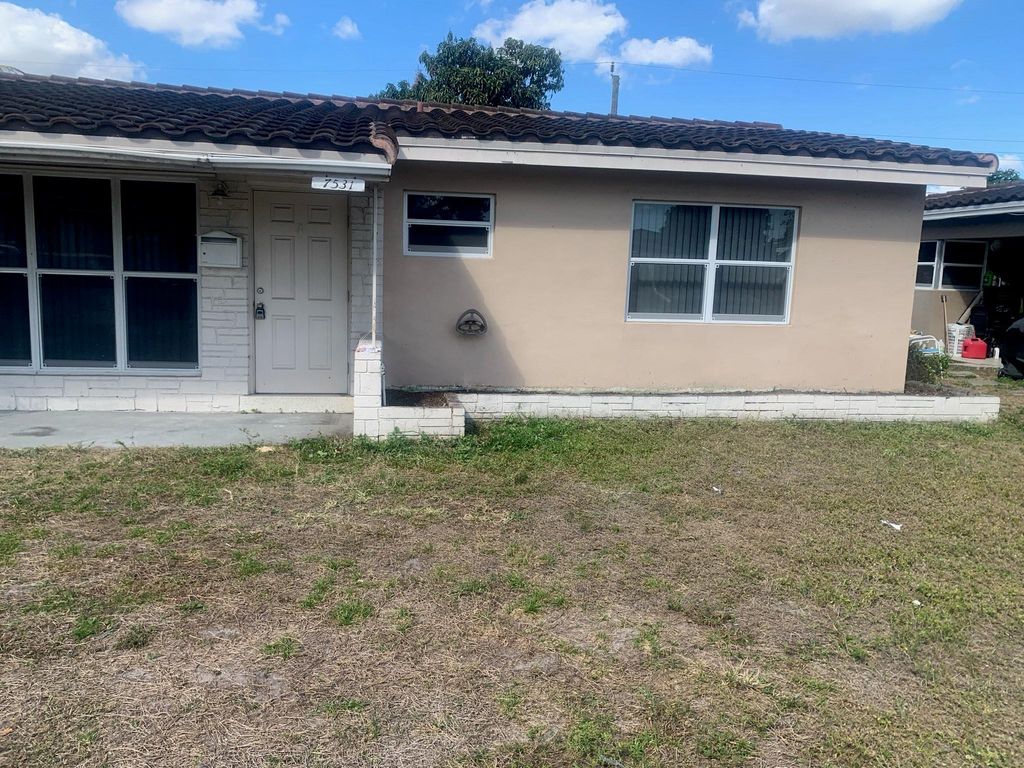 7531 Polk Street, Hollywood, FL 33024